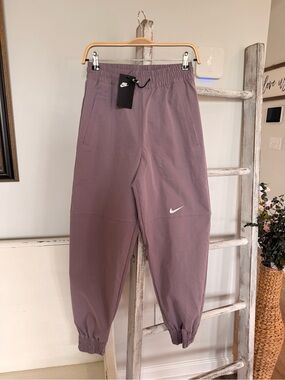 Nike Dusty Purple Active Casual Travel Jogger Pants Small NWT